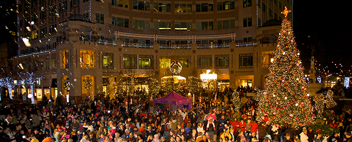 Tree lighting at end of Reston Holiday Parade